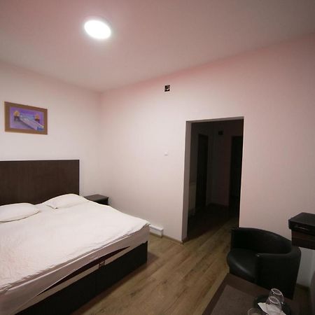 Motel Napsugar Panzio Lunga  Exterior foto