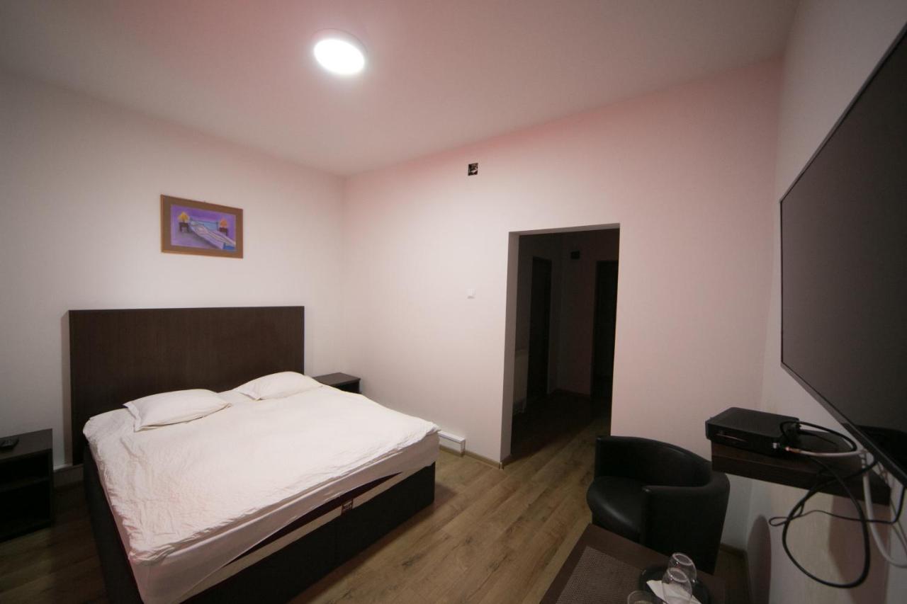 Motel Napsugar Panzio Lunga  Exterior foto